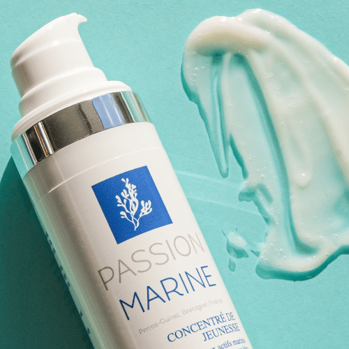 Concentré de jeunesse aux actifs marins, à l'eau de rose bio et aux peptides d'avocats