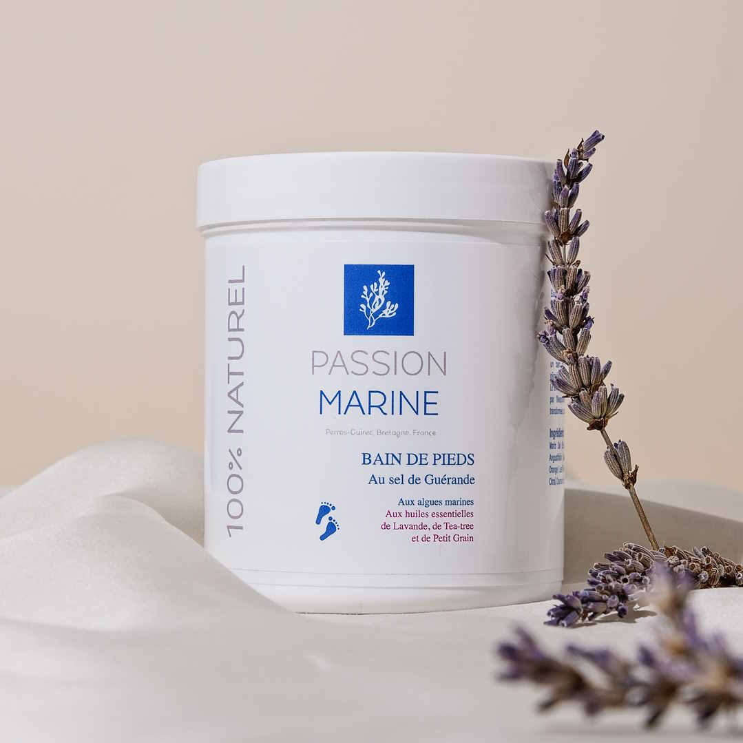 Bain de pied au sel de Guérande aux algues marines et aux huiles essentielles de petit grain, de lavande et de tea tree - 200g